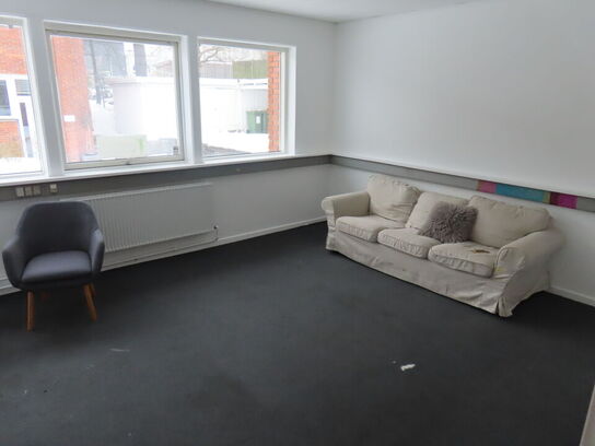 Sofa, stol & Whiteboard