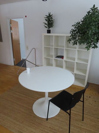 Reol, bord, stol, m.v.