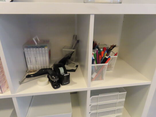 Bord, whiteboard, reol, m.v.