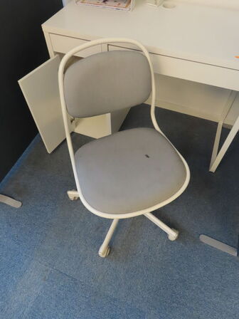 2 stk. Borde & 2 stk. Stole