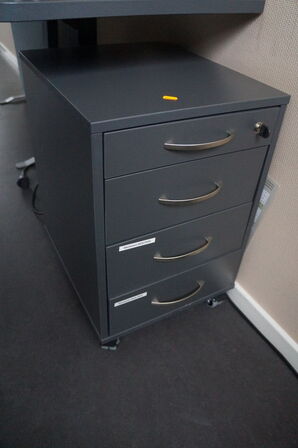 Bord, stol, skærme, m.v.