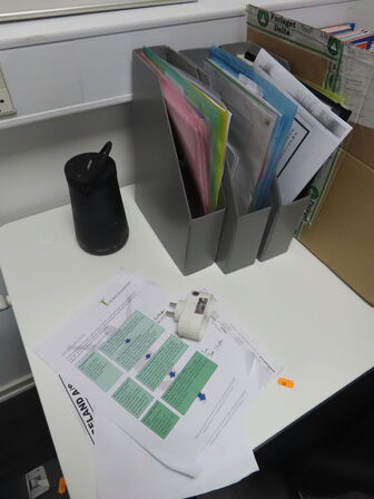 Bord, stol & Makulator