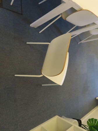 Mødebord inkl. 9 stk. Stole