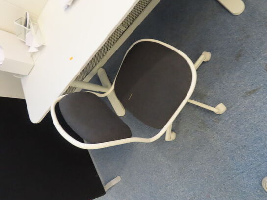 Bord, stol, afskærmning, m.v.