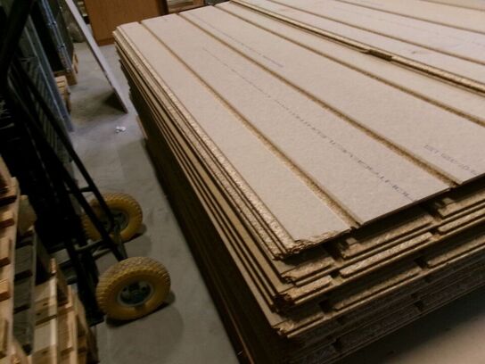 35 stk. gulvspånplade med spor