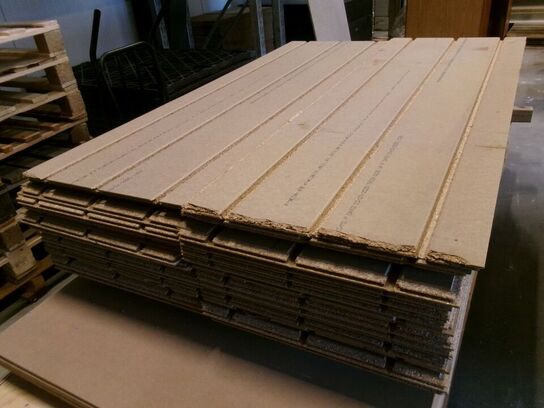 35 stk. gulvspånplade med spor