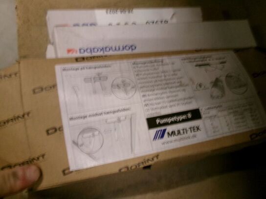 2 stk. dørpumper m.m.