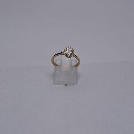 Ring af 14 kt guld, med brillantslebene laboratorieskabte diamanter, samlet ca.0.59.