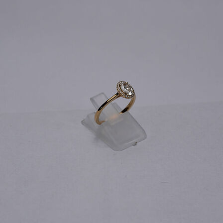 Ring af 14 kt guld, med brillantslebene laboratorieskabte diamanter, samlet ca.0.59.