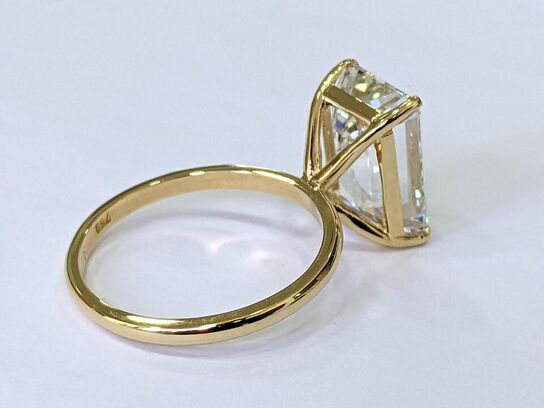 Stor 5,10 ct Diamant og 18 kt. hvidguldring (Lab fremstillet*) IGI.