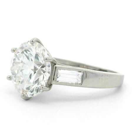 5,69 ct Platinring med stor laboratorieskabt diamant. IGI
