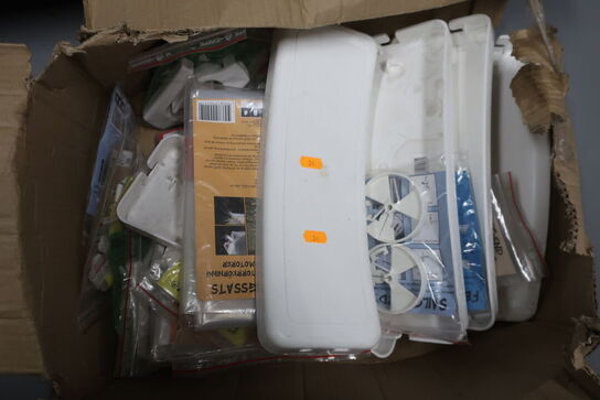 Kasse med reservedele