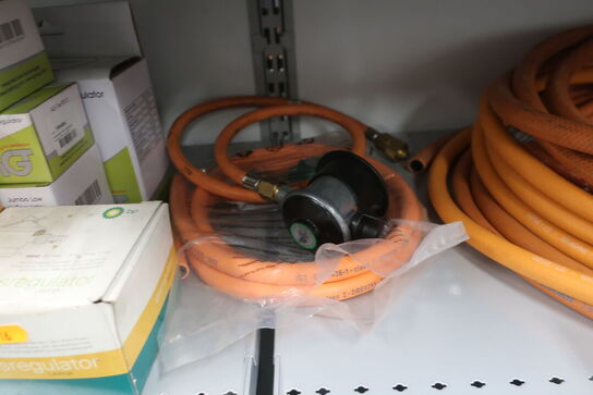 Hylde med div. varelager