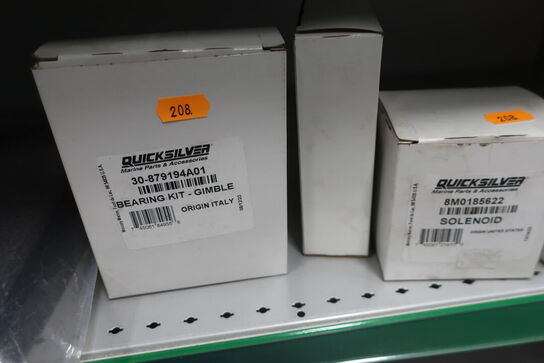 3 stk. hylder med div. varelager