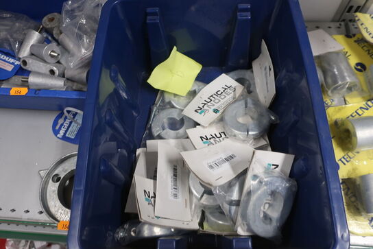 Hylde med div. varelager