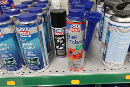 Hylde med div. Plejemidler LIQUI MOLY m.fl.