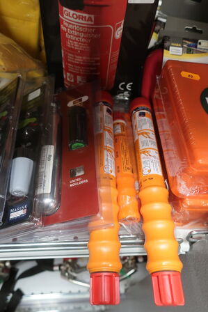 Div. Førstehjælpskit, sikkerhedsveste m.m.