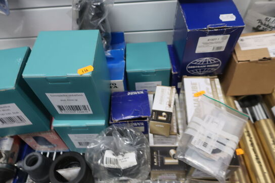 Hylde med div. Varelager VOLVO PENTA m.fl.