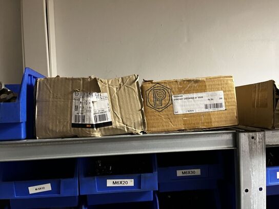 Indhold på 1 fag lagerreol