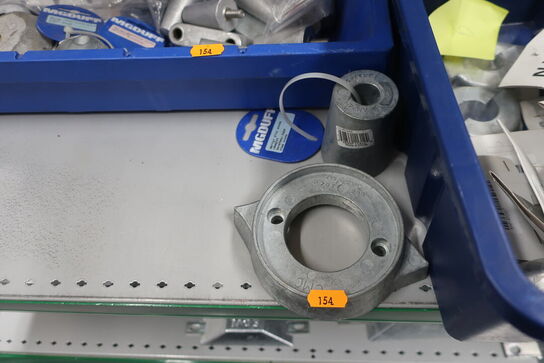 Hylde med div. varelager