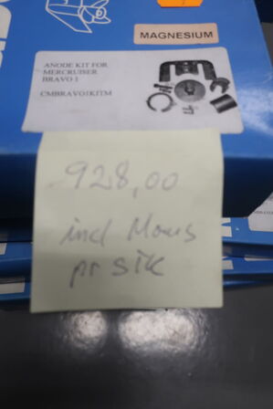 8 kasser varelager MGDUFF