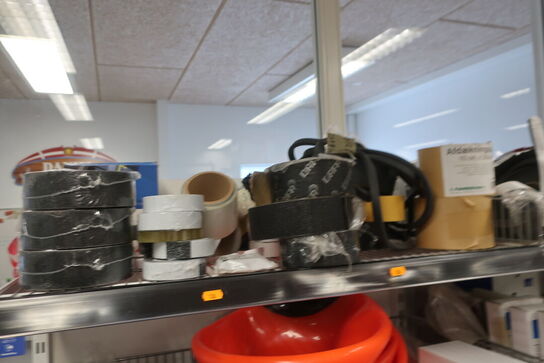 Hylde med div. varelager