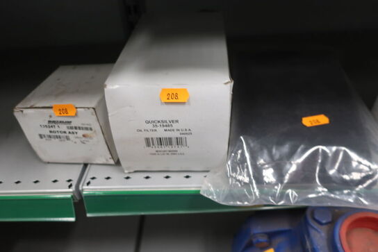 3 stk. hylder med div. varelager