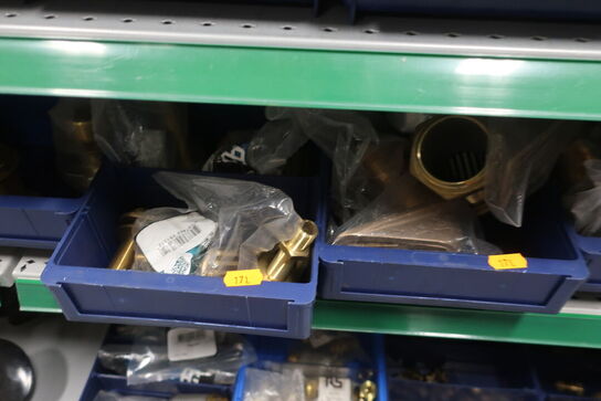 Hylde med div. Fittings