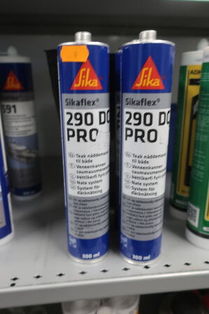 Hylde med div. Fugemasse SIKA