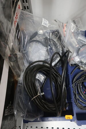 Hylde med div. varelager