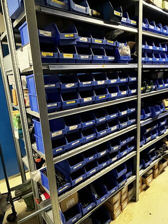 Indhold på 1 fag lagerreol