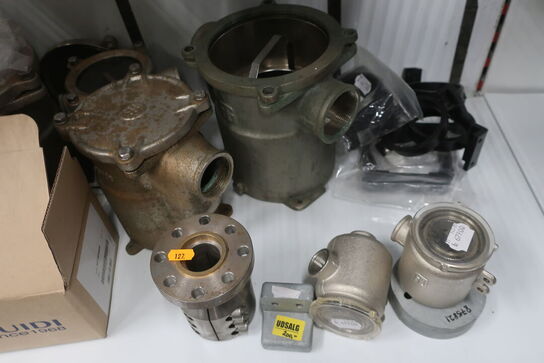 Hylde med div. varelager