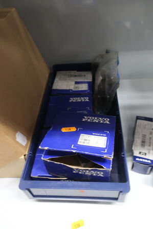 Hylde med div. Varelager VOLVO PENTA m.fl.