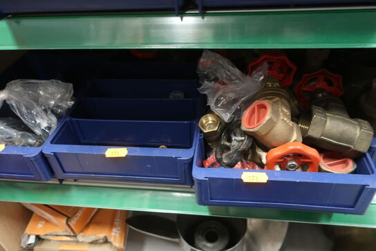 Hylde med div. Fittings