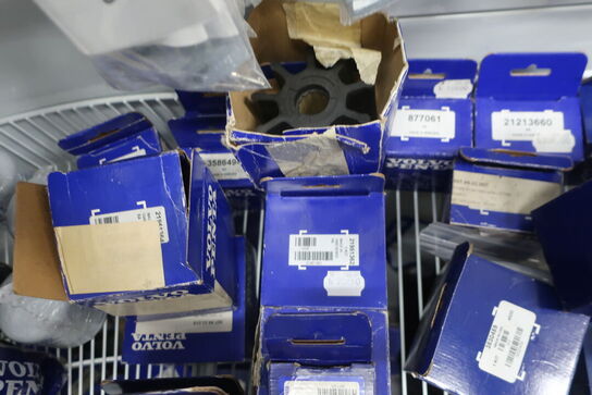 Hylde med div. Varelager VOLVO PENTA m.fl.