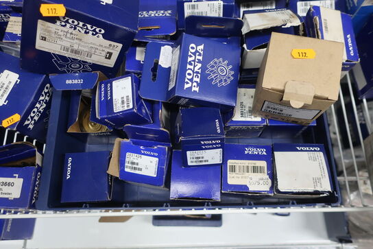 Hylde med div. Varelager VOLVO PENTA m.fl.
