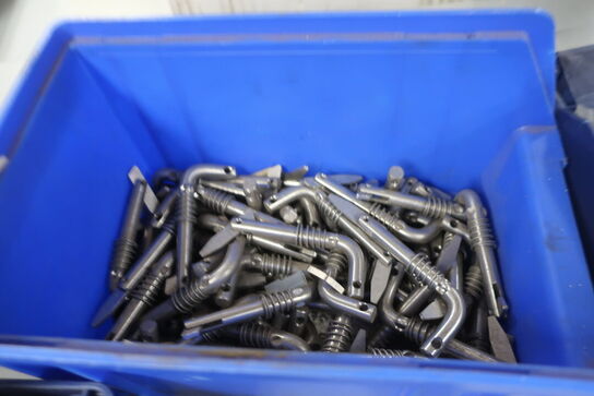 Hylde med div. varelager