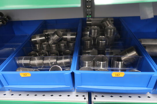 Hylde med div. Fittings