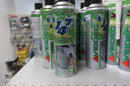 Hylde med div. Plejemidler AVIDEC m.fl.