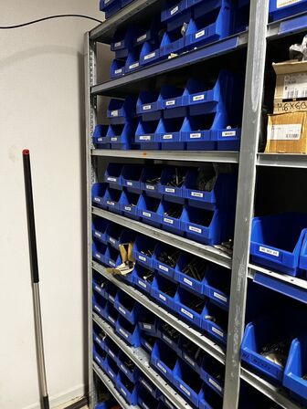 Indhold på 1 fag lagerreol