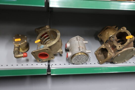 Hylde med div. varelager