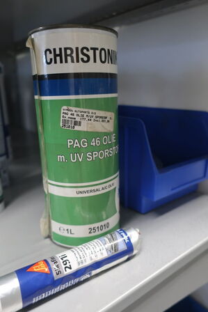 Hylde med div. Fugemasse SIKA