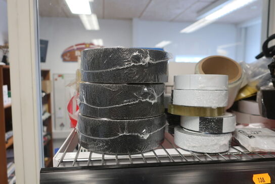 Hylde med div. varelager