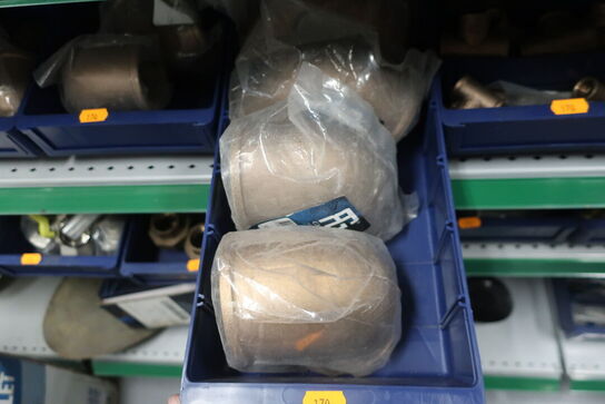 Hylde med div. Fittings