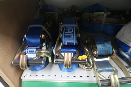 Hylde med div. Spændestroppe