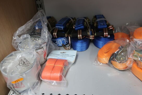 Hylde med div. Spændestroppe