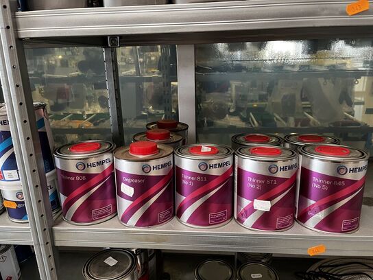 Hylde med div. Plejemidler HEMPEL m.fl.