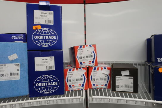 Hylde med div. Varelager VOLVO PENTA m.fl.