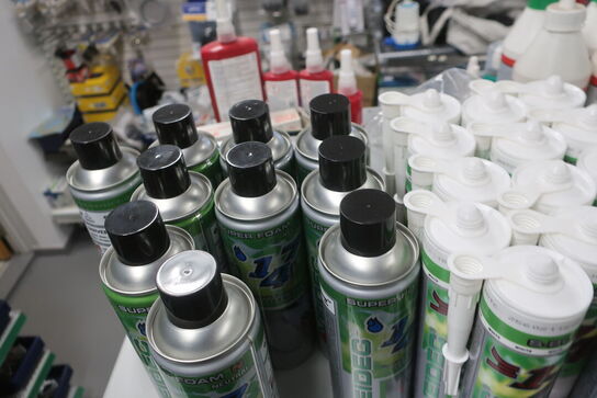 Hylde med div. Plejemidler AVIDEC m.fl.