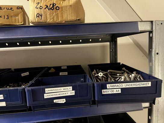 Indhold på 1 fag lagerreol